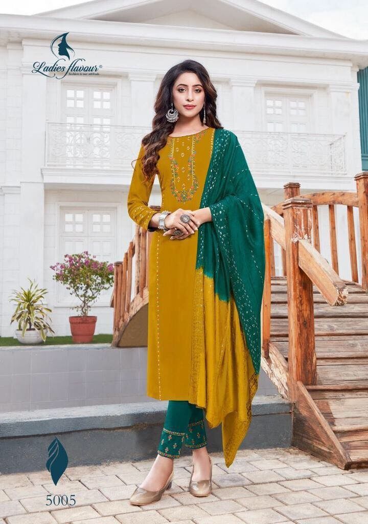 Brand Kurti Pant and Dupatta - Image 4